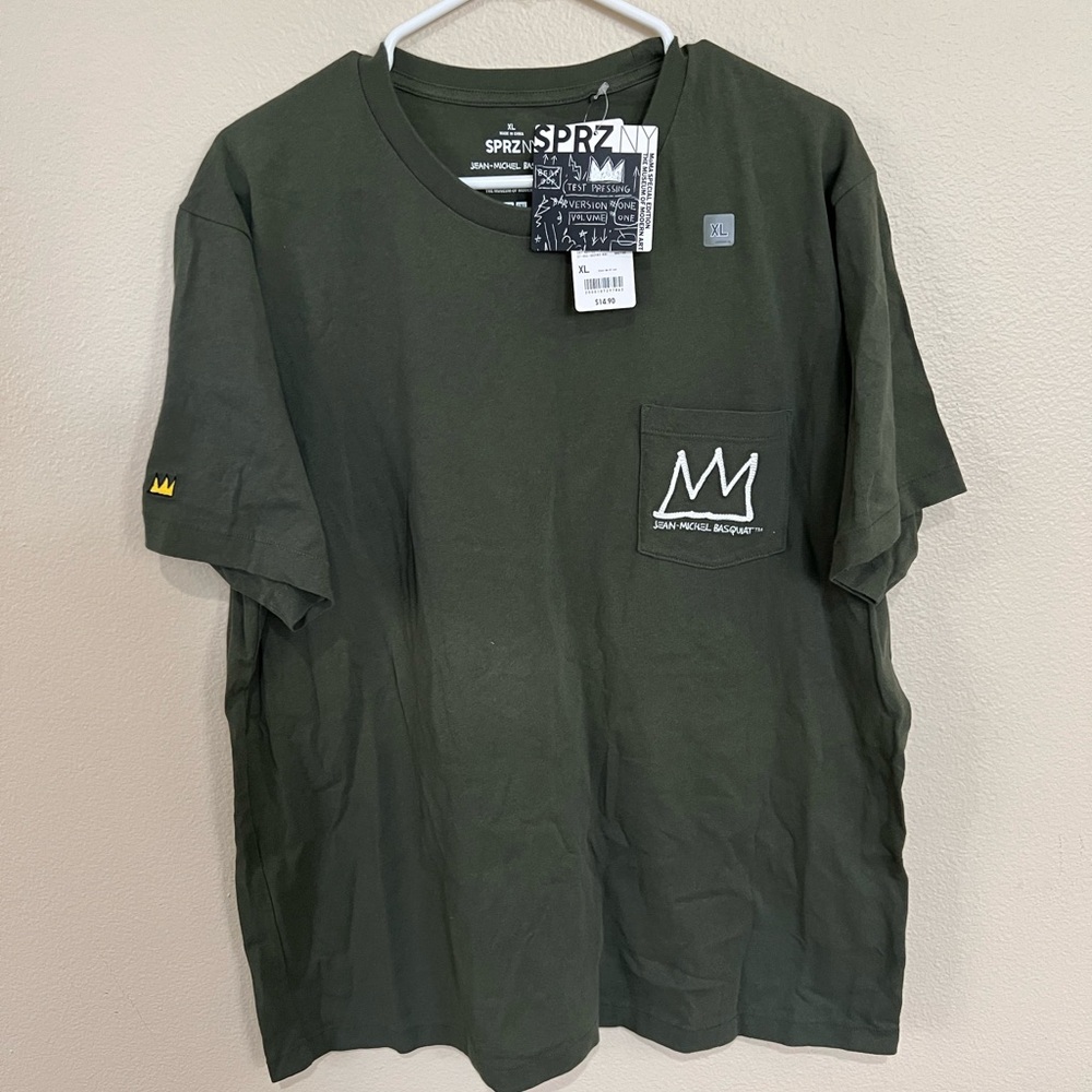 Uniqlo basquiat tee shirt
